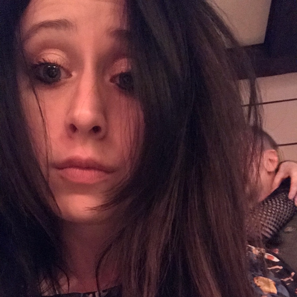 Meet your Posher, Alyson